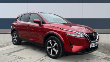 Nissan Qashqai 1.3 DiG-T MH N-Connecta [Glass Roof] 5dr Petrol Hatchback